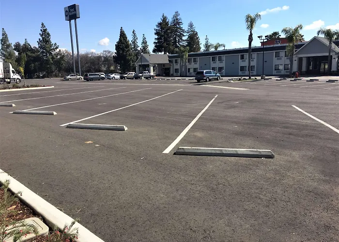 Best Western Town & Country Lodge