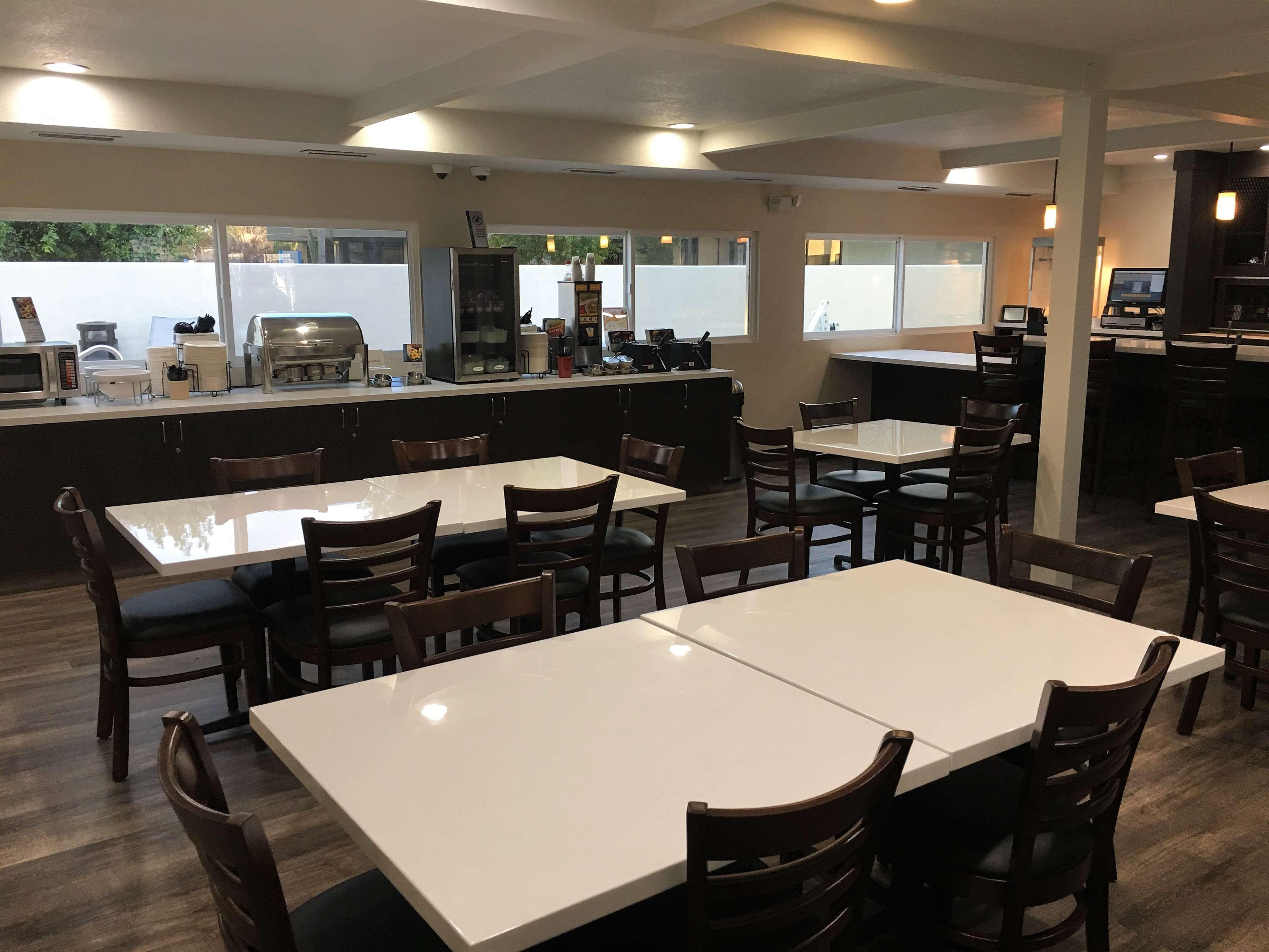 Hotel Western Town & Country 3*