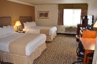 Western Town & Country 3* Tulare